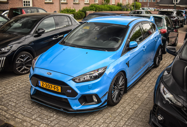 Ford Focus RS 2015 Triple R Composites