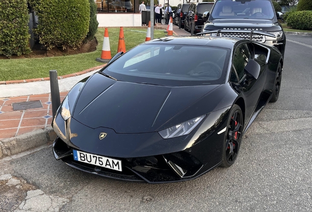 Lamborghini Huracán LP640-4 Performante