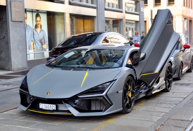 Lamborghini Revuelto