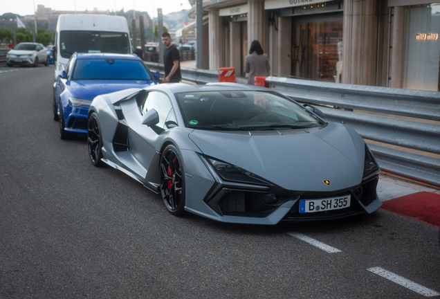 Lamborghini Revuelto