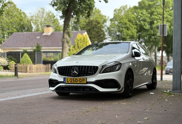 Mercedes-AMG A 45 W176 2015