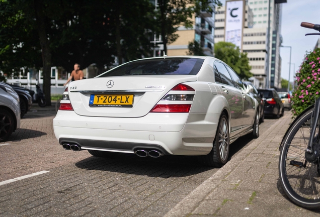 Mercedes-Benz S 63 AMG W221