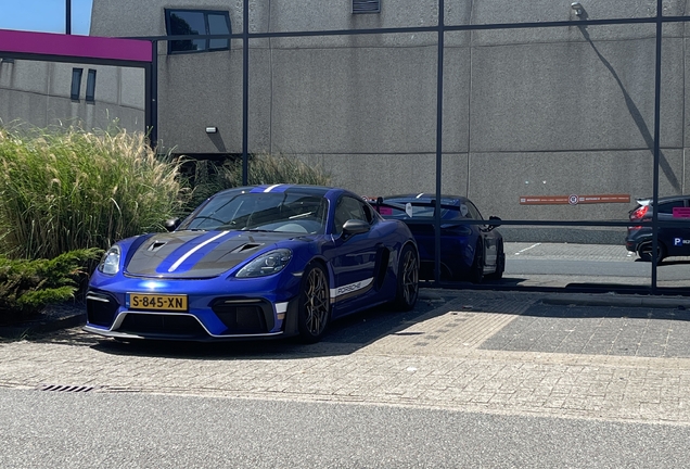 Porsche 718 Cayman GT4 RS Weissach Package