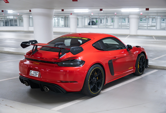 Porsche 718 Cayman GT4 RS Weissach Package