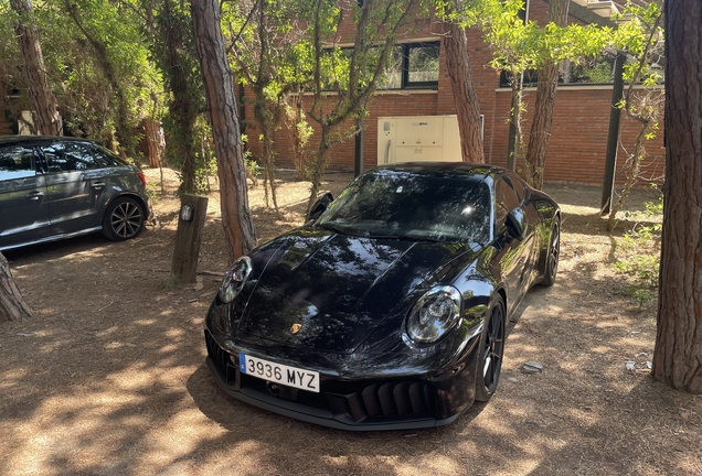Porsche 992 Carrera 4 GTS MkII