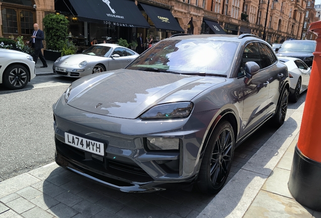 Porsche Macan EV Turbo
