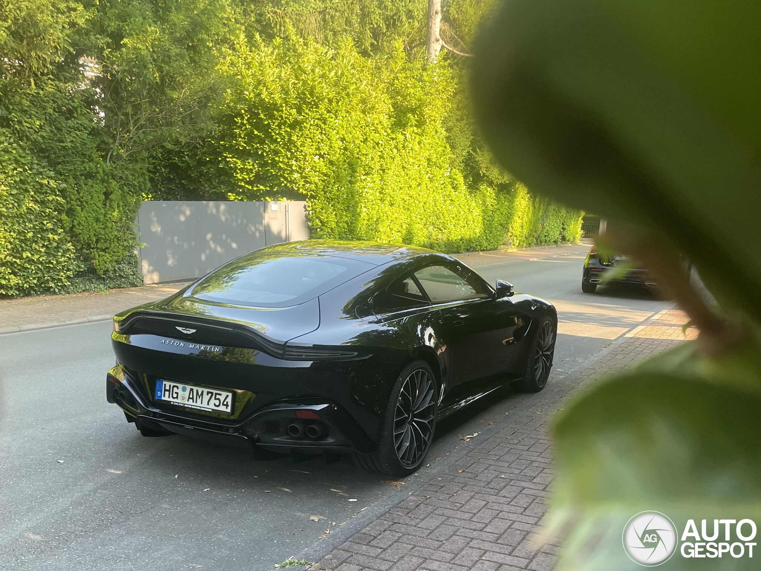 Aston Martin V8 Vantage 2018