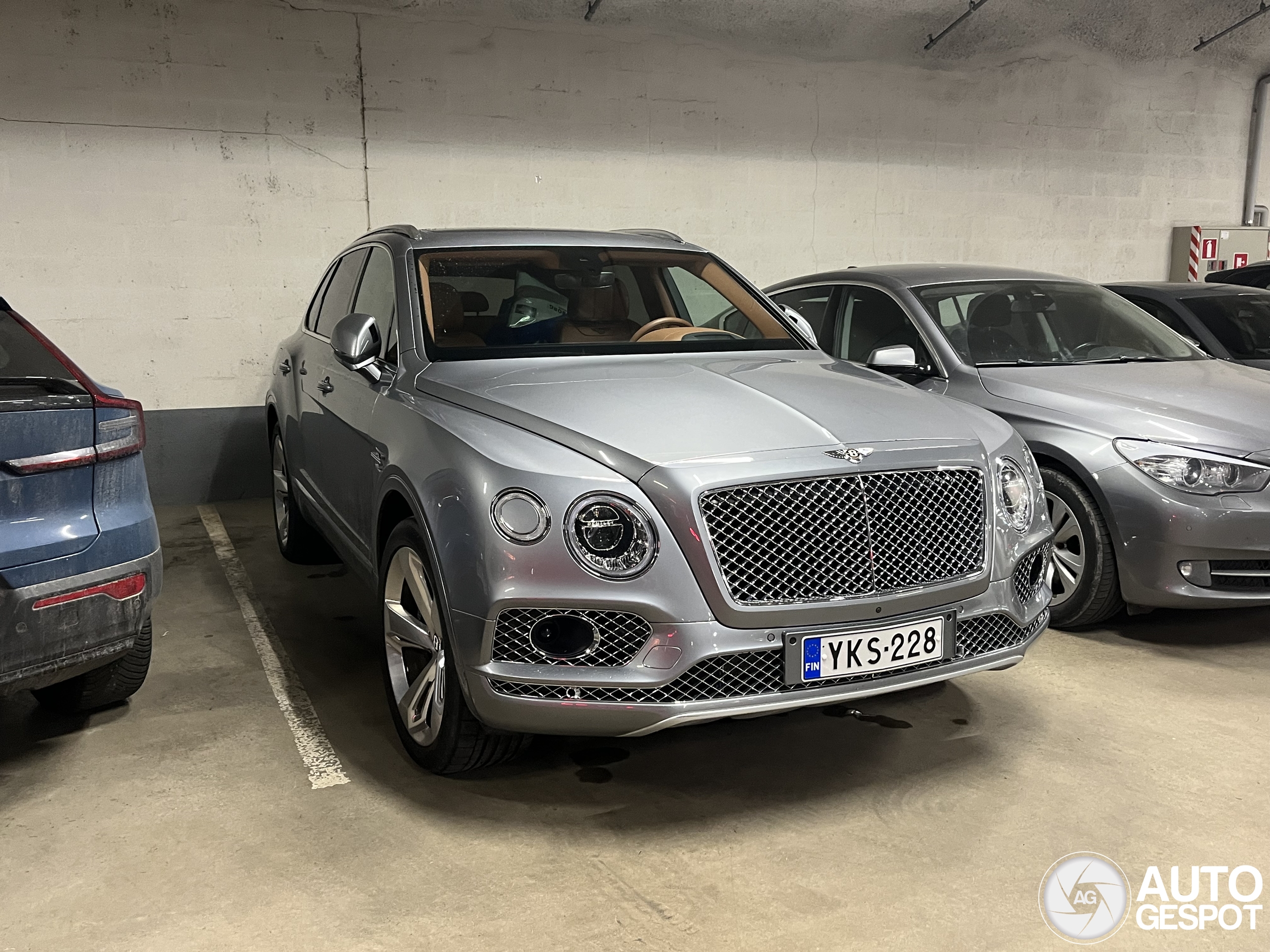 Bentley Bentayga Hybrid