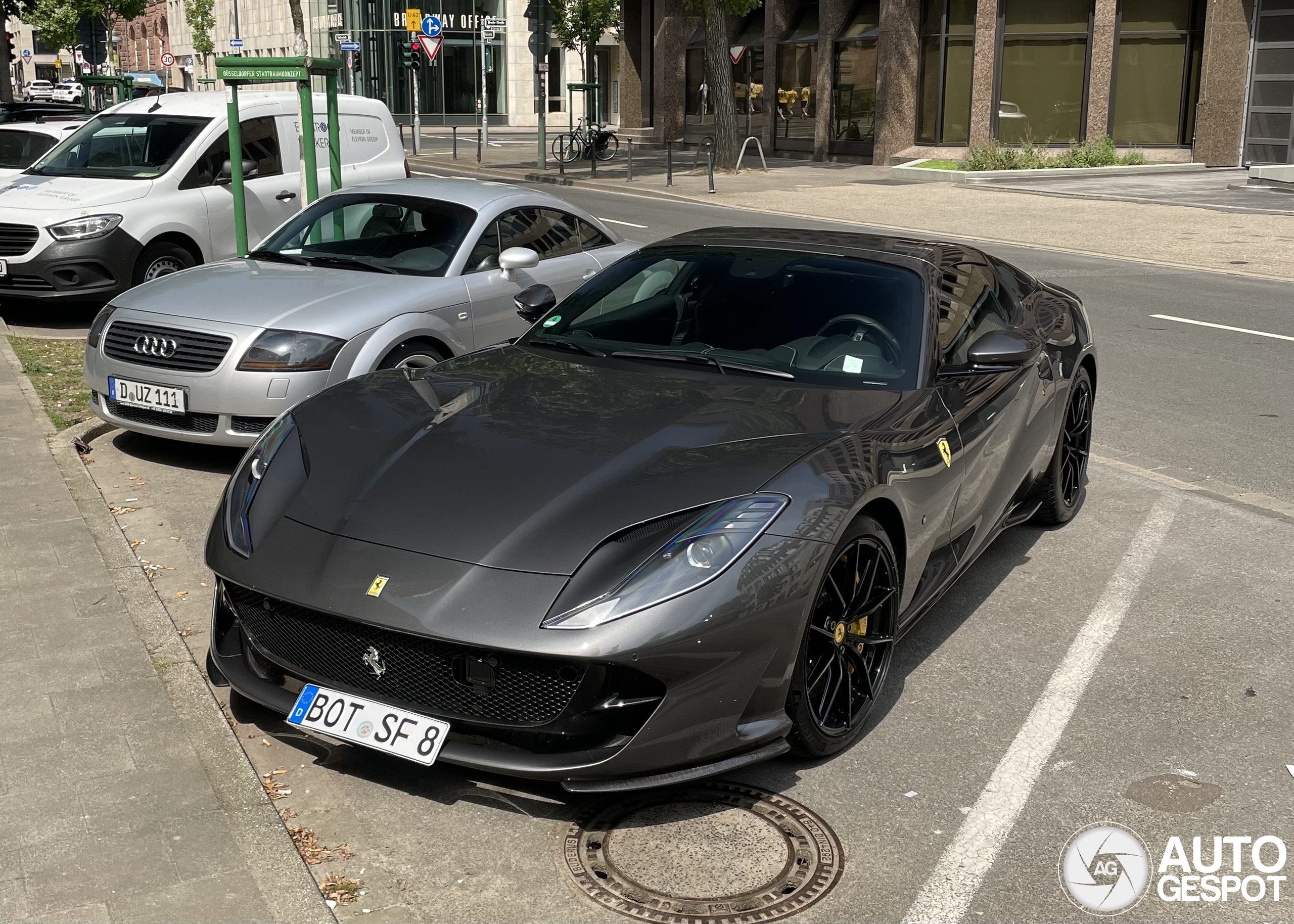 Ferrari 812 GTS