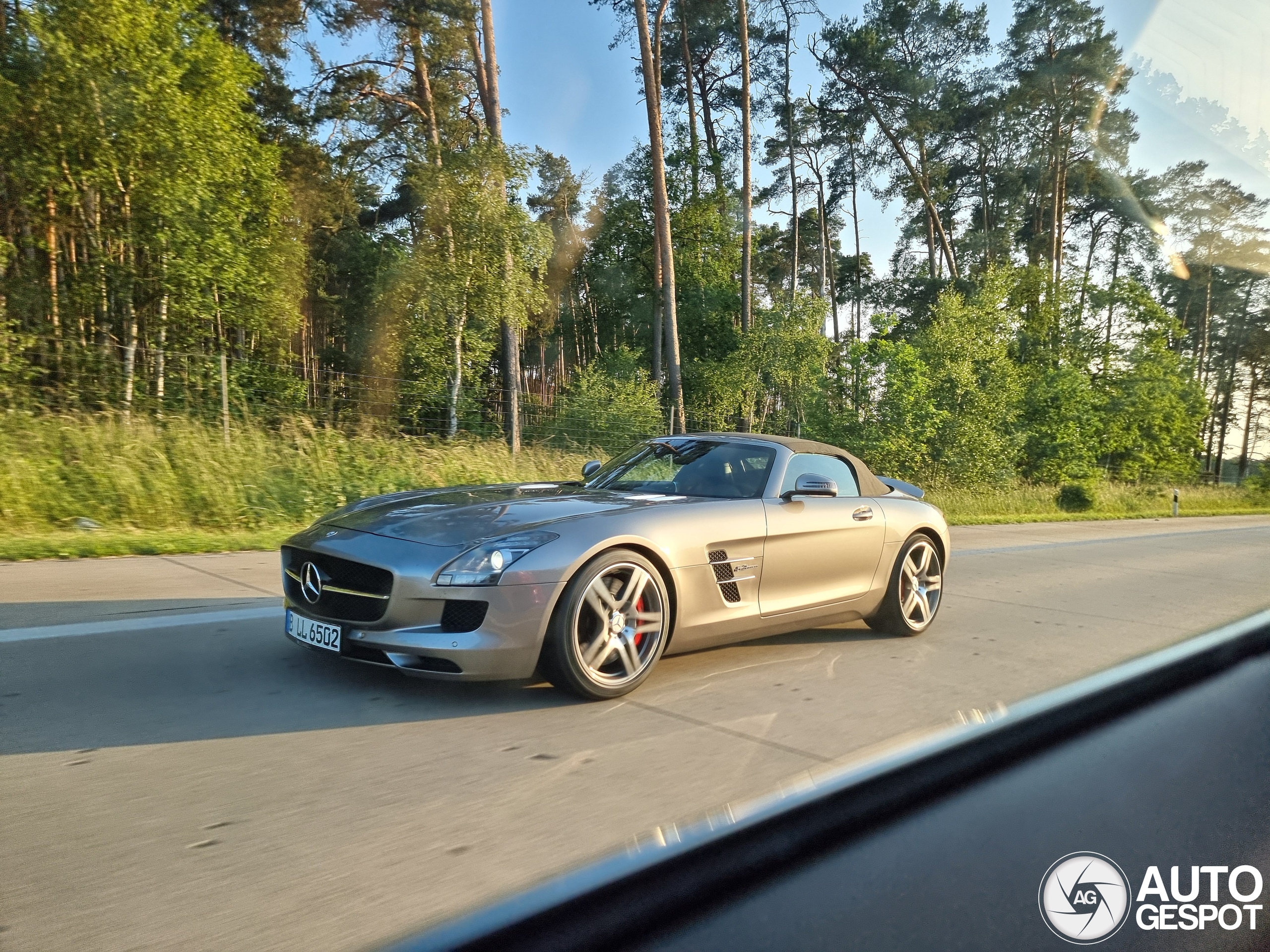 Mercedes-Benz SLS AMG Roadster