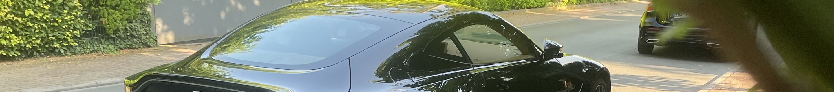 Aston Martin V8 Vantage 2018