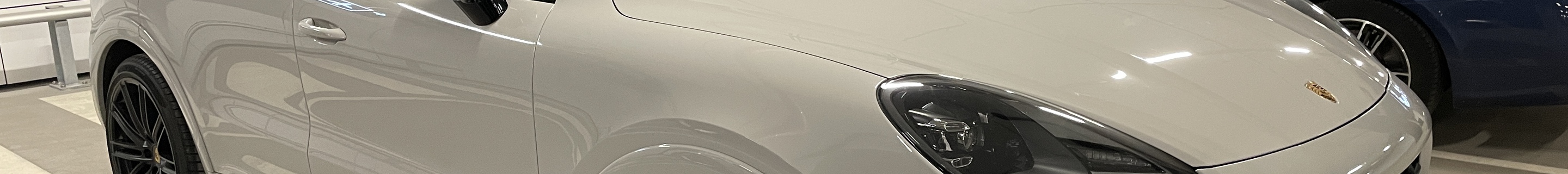 Porsche 9YA Cayenne GTS