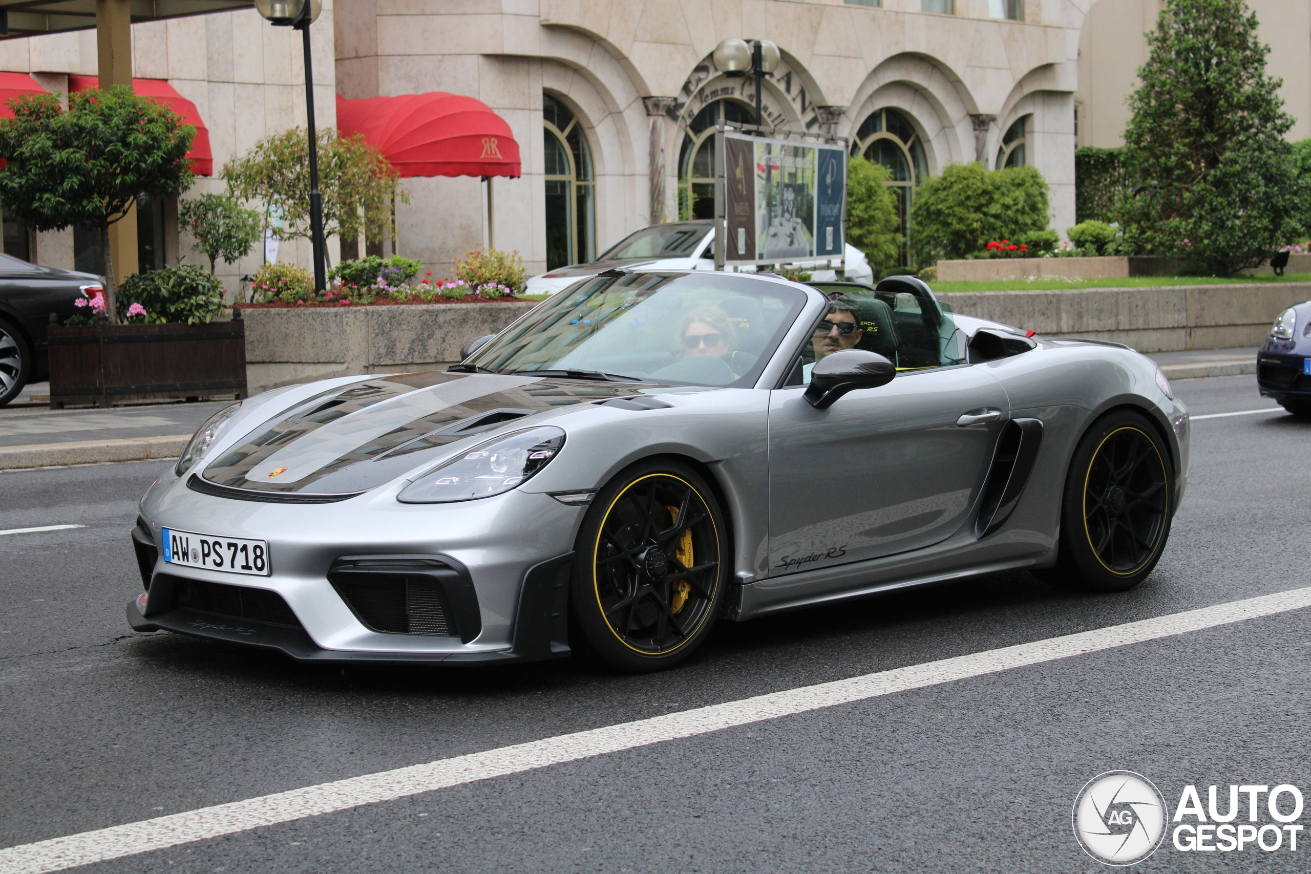 Porsche 718 Spyder RS Weissach Package
