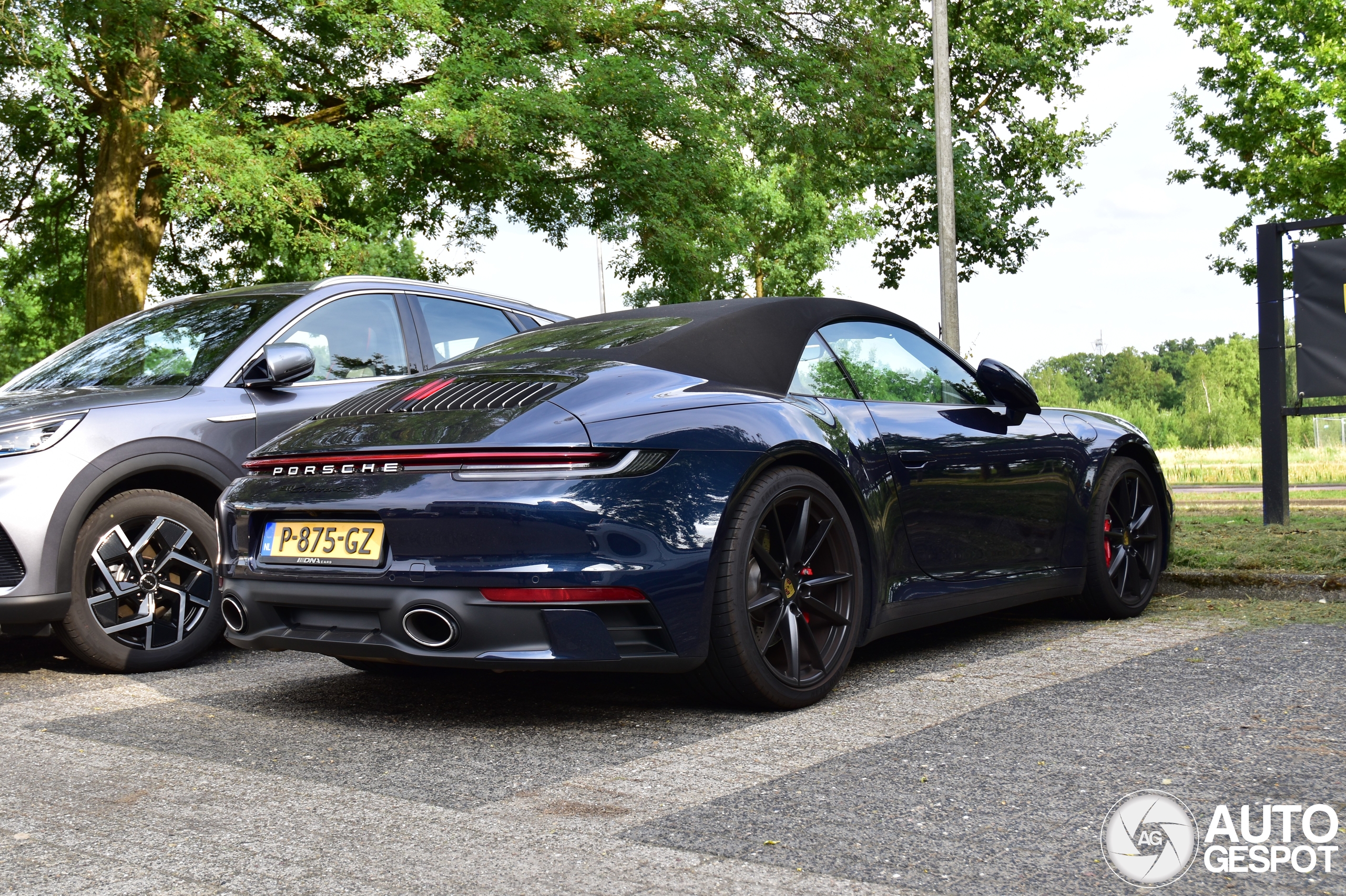 Porsche 992 Carrera 4S Cabriolet