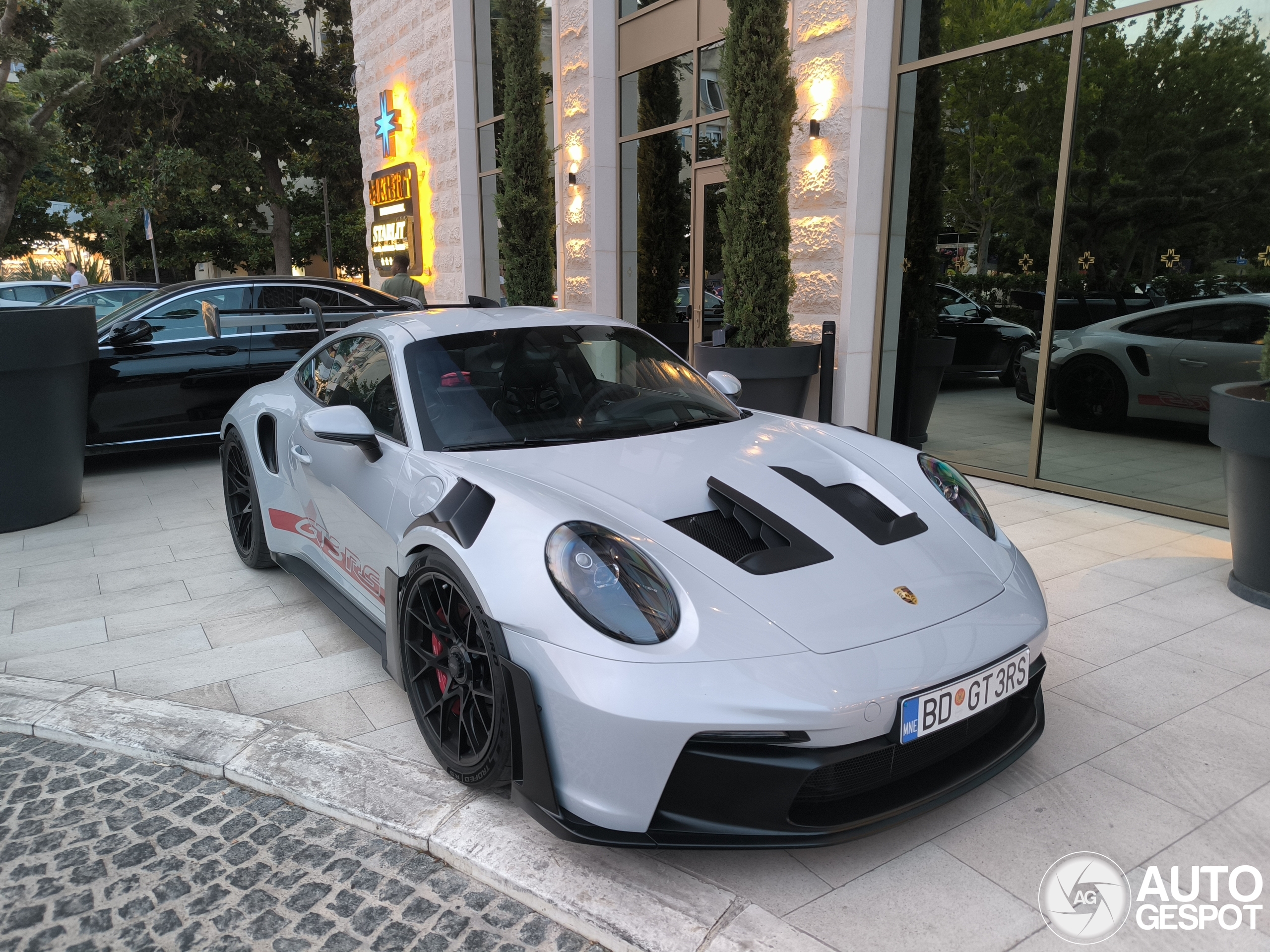 Porsche 992 GT3 RS Weissach Package