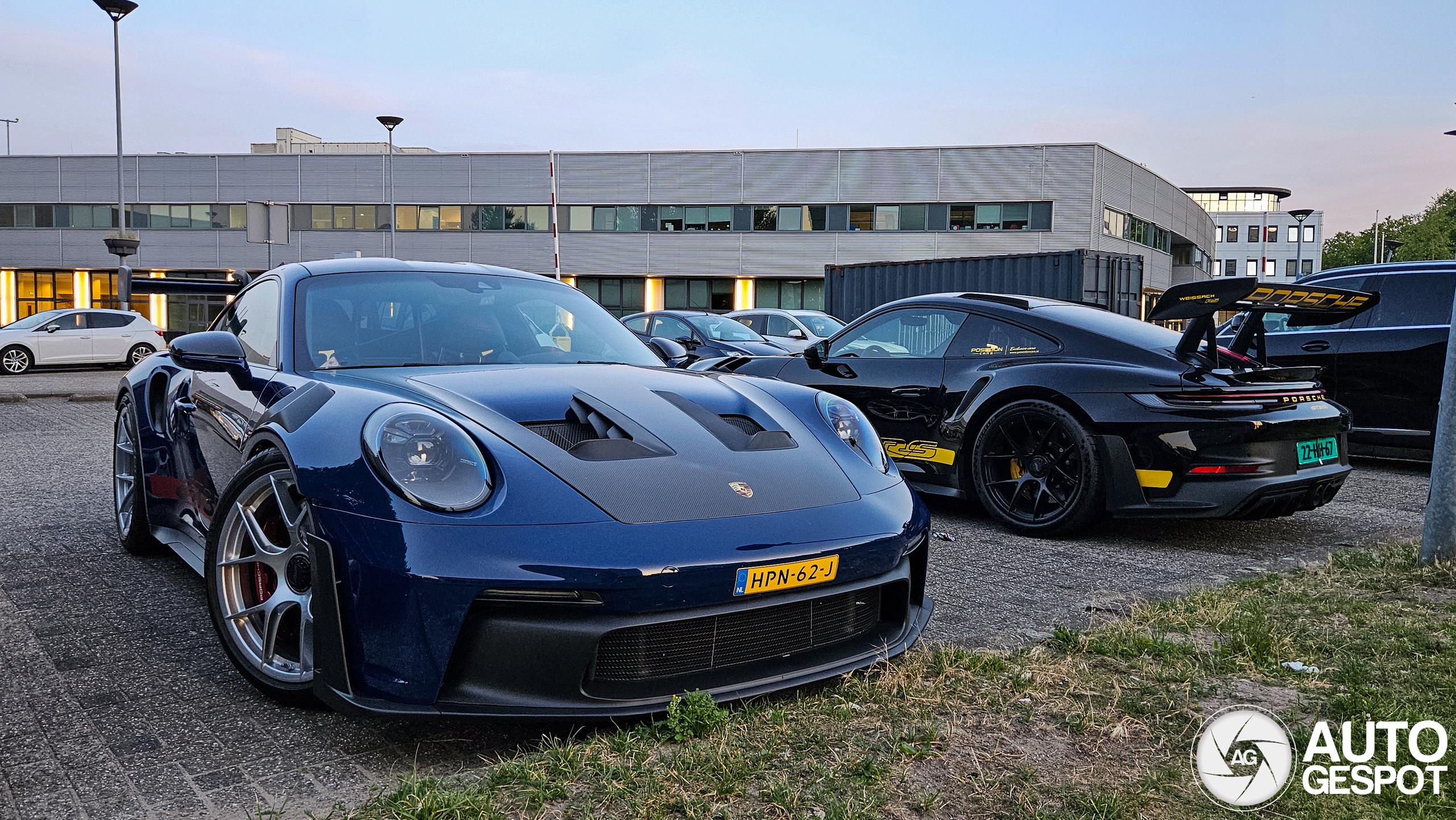 Porsche 992 GT3 RS Weissach Package