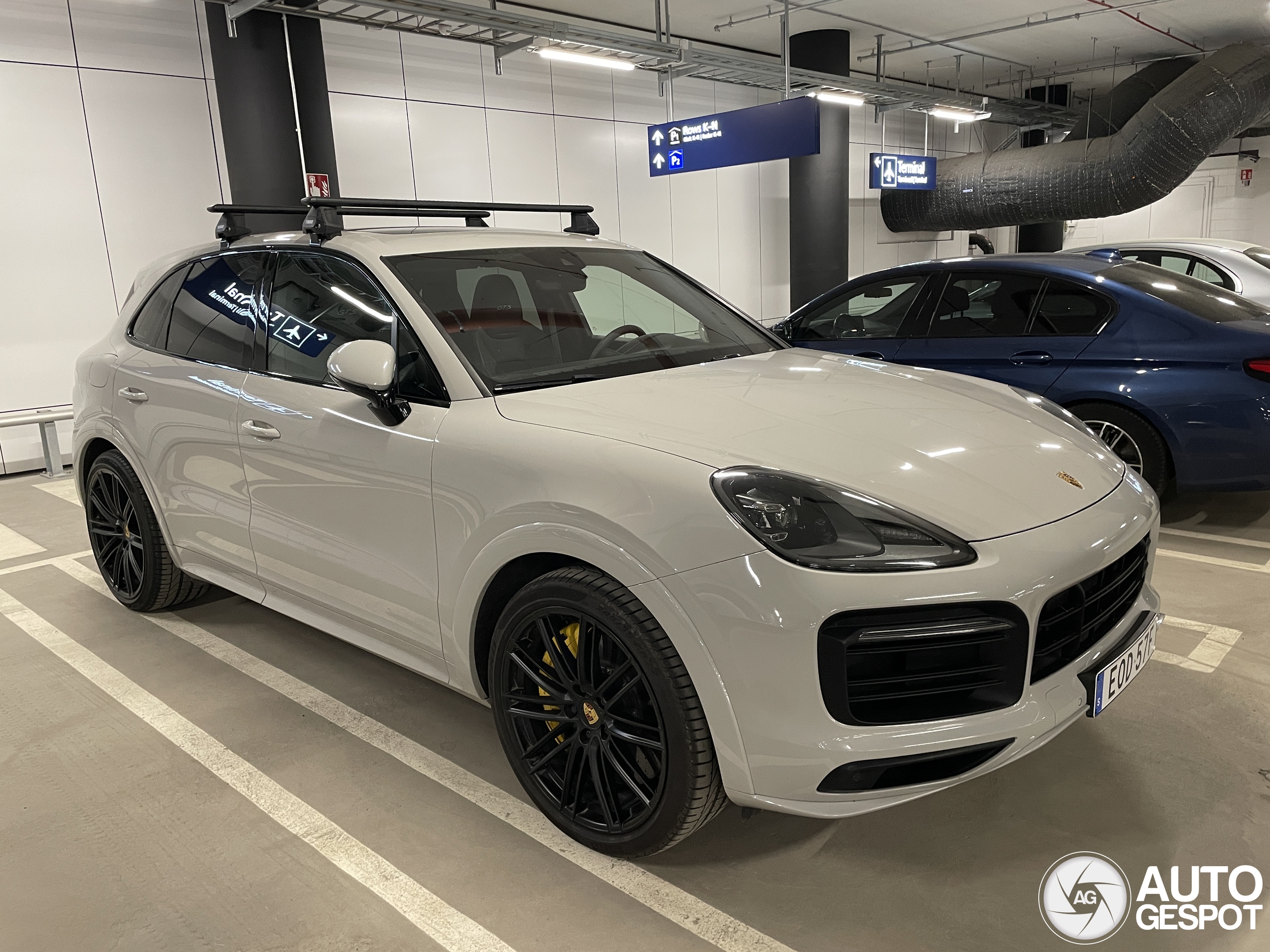 Porsche 9YA Cayenne GTS