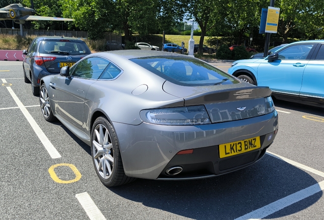 Aston Martin V8 Vantage 2012