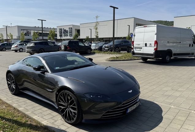 Aston Martin V8 Vantage 2018