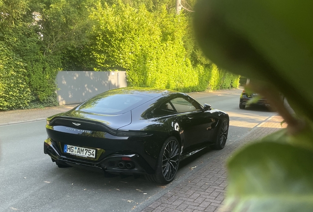 Aston Martin V8 Vantage 2018