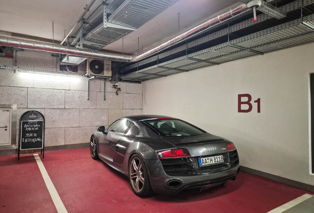 Audi R8 V10