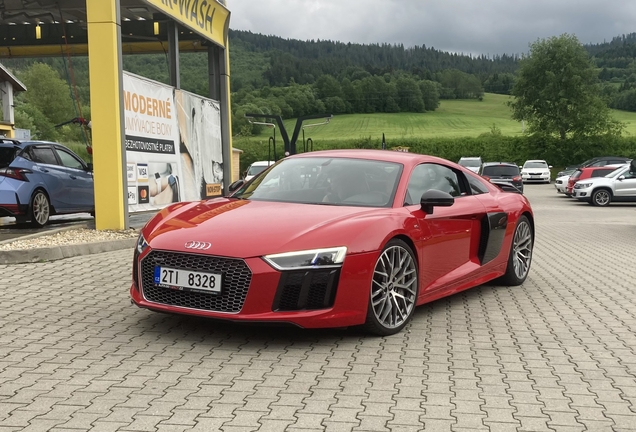 Audi R8 V10 Plus 2015