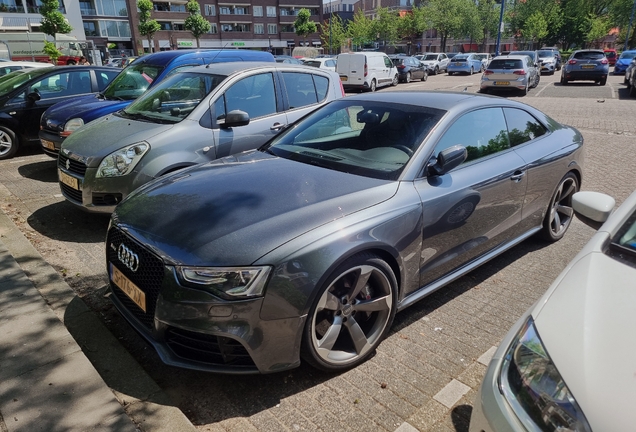 Audi RS5 B8 2012