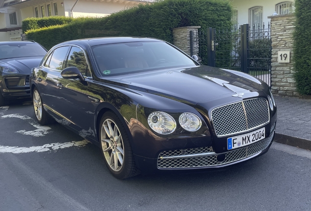 Bentley Flying Spur V8