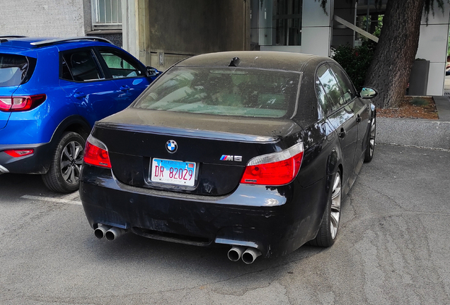 BMW M5 E60 2005