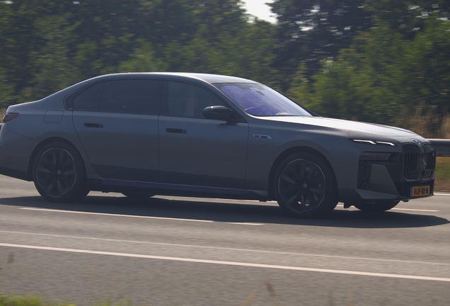 BMW M760e xDrive