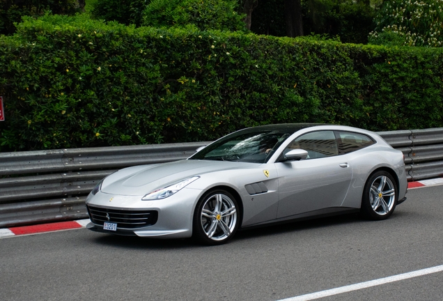 Ferrari GTC4Lusso