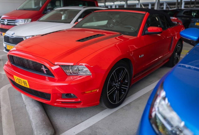 Ford Mustang GT California Special Convertible 2013
