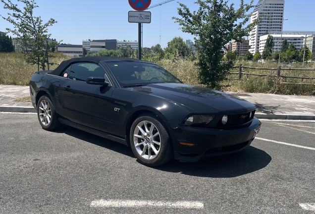 Ford Mustang GT Convertible 2010