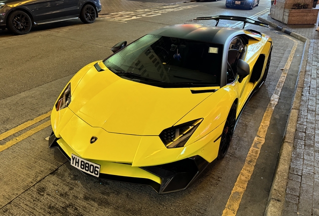 Lamborghini Aventador LP700-4