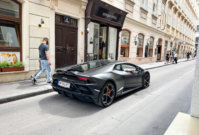 Lamborghini Huracán LP640-4 EVO