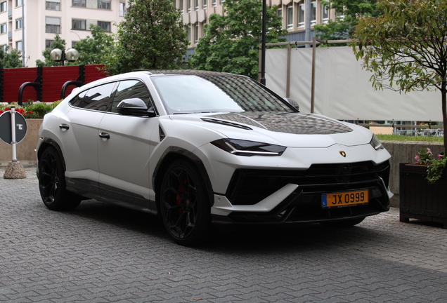 Lamborghini Urus Performante