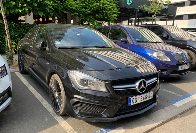 Mercedes-Benz CLA 45 AMG C117