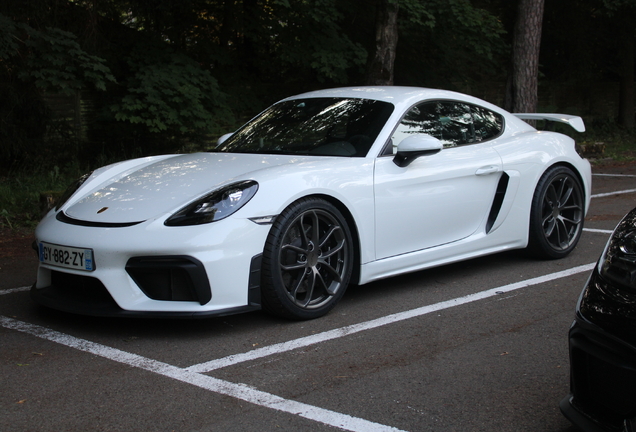 Porsche 718 Cayman GT4
