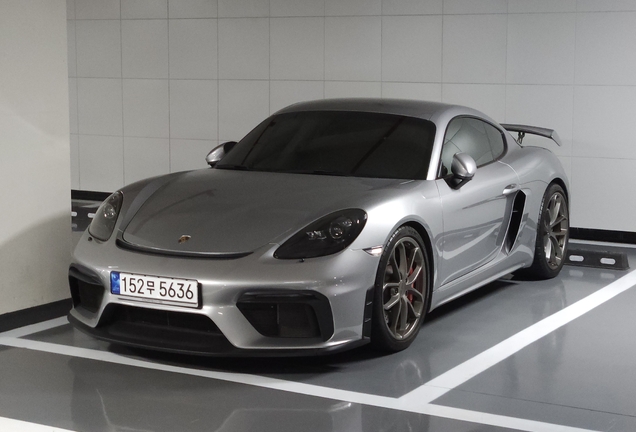 Porsche 718 Cayman GT4