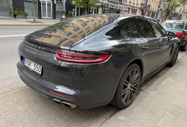Porsche 971 Panamera Turbo