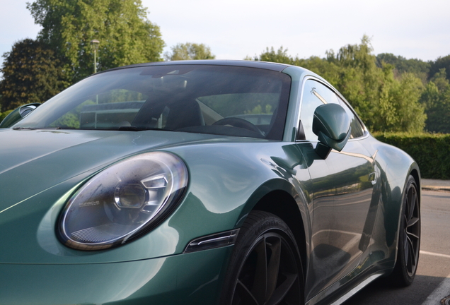 Porsche 992 Carrera 4S