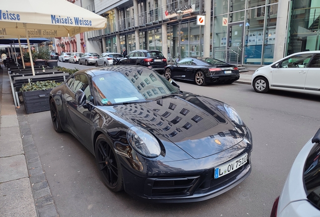 Porsche 992 Carrera GTS