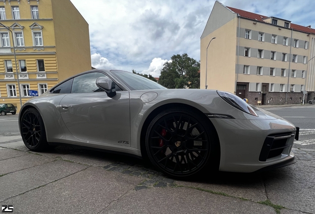 Porsche 992 Carrera GTS