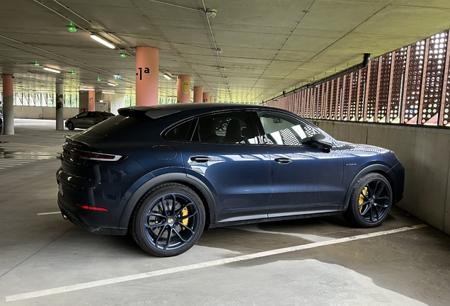 Porsche Cayenne Coupé Turbo E-Hybrid