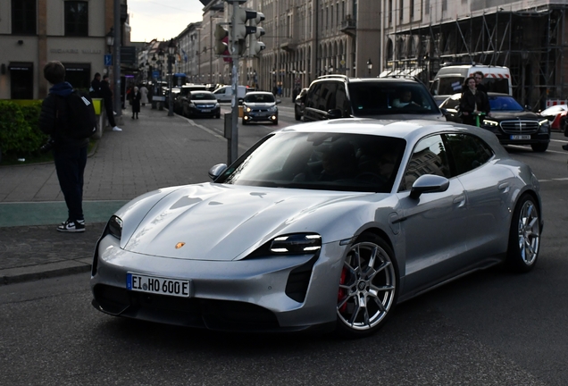 Porsche Taycan GTS Sport Turismo