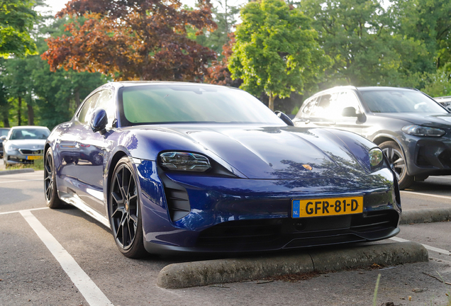 Porsche Taycan GTS Sport Turismo
