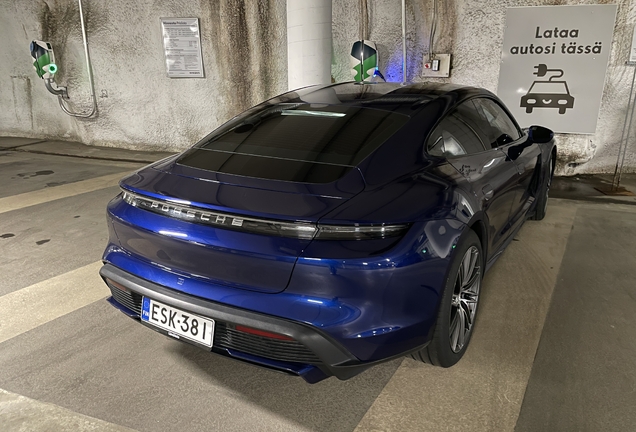 Porsche Taycan Turbo