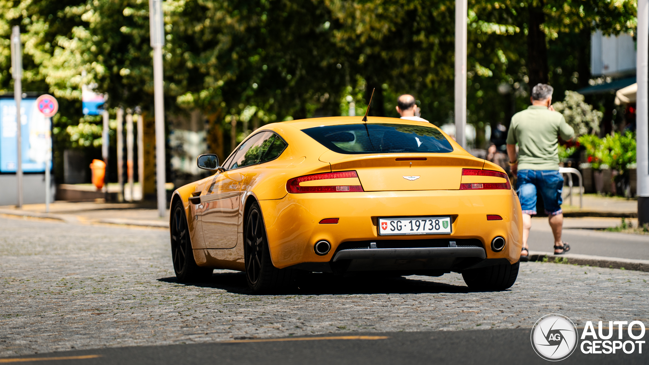 Aston Martin V8 Vantage