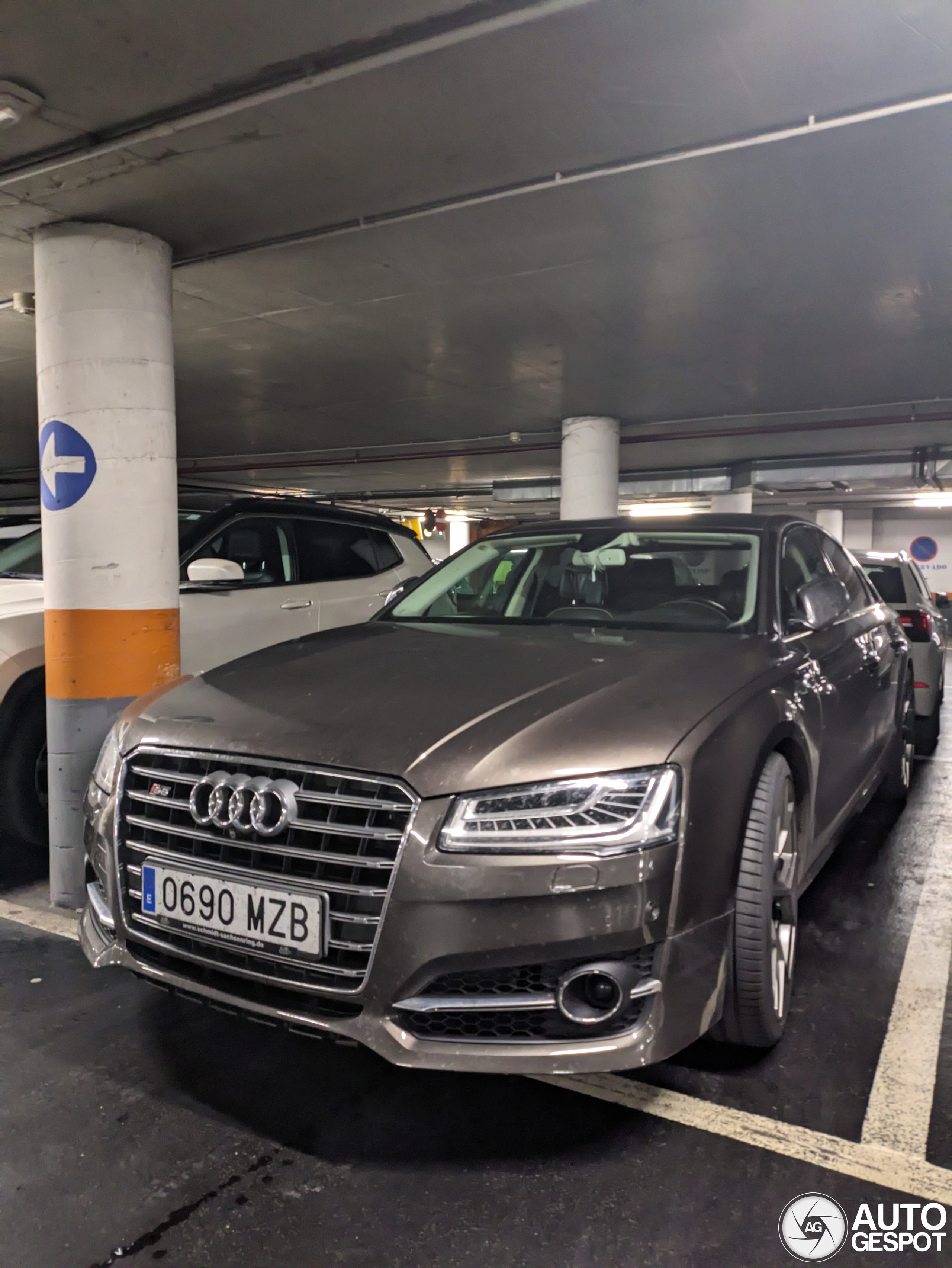 Audi S8 D4