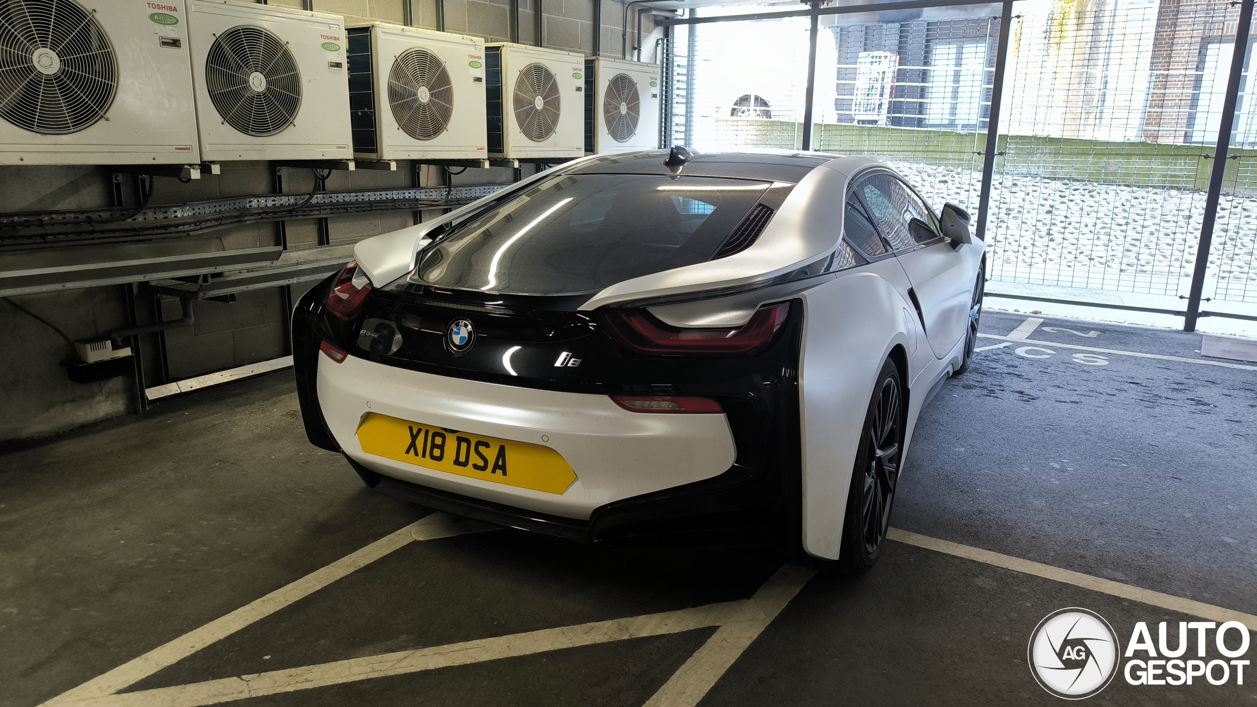 BMW i8